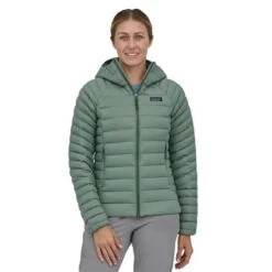 Patagonia Women's Down Sweater Hoody With Net Plus - 84712 -Ladies Skiing Store PAT 84712 hemlock model1