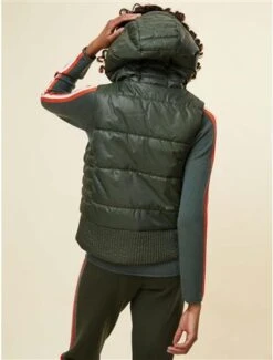 Krimson Klover Vesta Reversible Hooded Vest - Women's -Ladies Skiing Store fw23 2050 312 studio 1094
