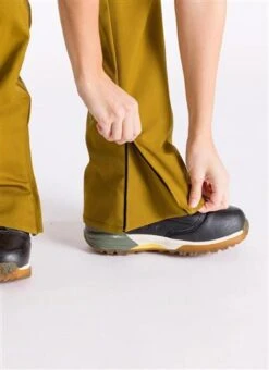 L1 Premium Goods Heartbreaker Twill Pant - Women's -Ladies Skiing Store fw23 l1pg n873895 moss 5