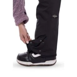 686 Black Magic Insulated Bib - Women's 9 686 Black Magic Insulated Bib - Women's -Ladies Skiing Store fw23 686 womensblackmagicinsulatedbib blackgeojacquard 8