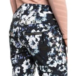 Roxy Nadia Printed Pant - Women's -Ladies Skiing Store fw23 roxy womensnadiaprintedpant trueblackblackflowrs 6